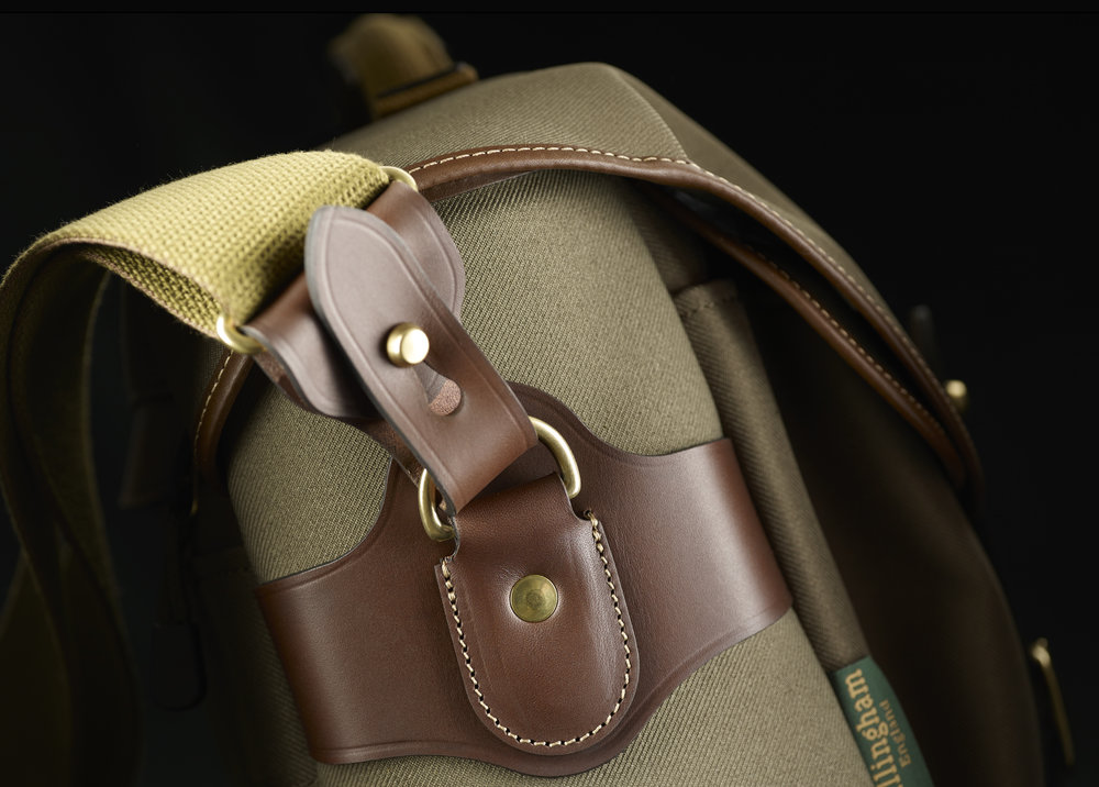 The 5cm heavy-duty canvas strap is 1.5cm wider than that on the Hadley Pro and is more comfortable to wear, especially with the optional shoulder pad fitted. Note the quick-release leather fasteners